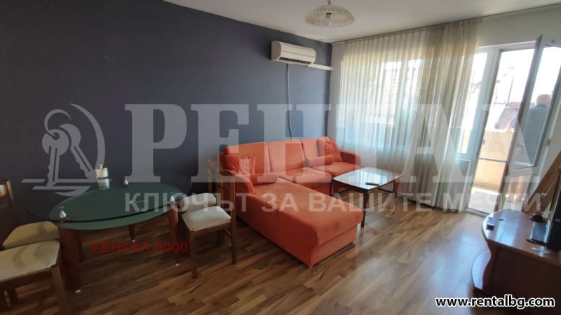 De inchiriat  1 dormitor Plovdiv , Țentâr , 63 mp | 83873769