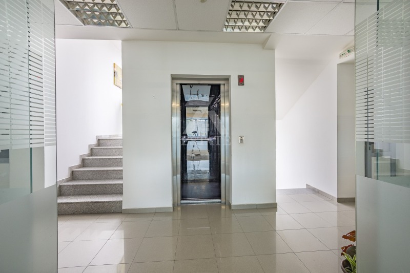 Дава под наем ОФИС, гр. София, Хаджи Димитър, снимка 14 - Офиси - 52329038