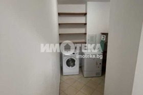 3+ slaapkamer Tsentar, Sofia 14