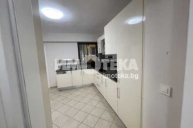 3+ slaapkamer Tsentar, Sofia 5