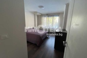 3+ slaapkamer Tsentar, Sofia 8