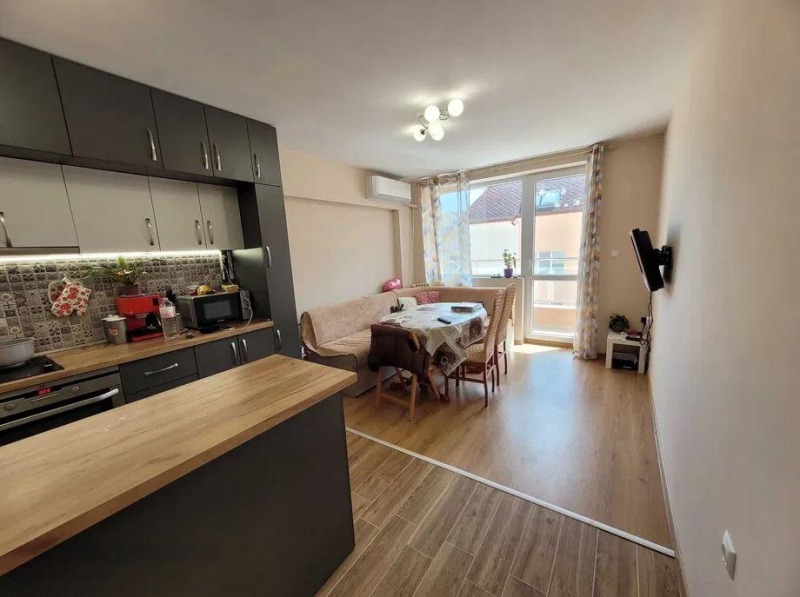 K pronájmu  1 ložnice Varna , Vazraždane 1 , 60 m2 | 31552135