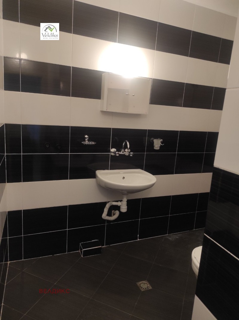 Zu vermieten  2 Schlafzimmer Sofia , Zentar , 94 qm | 14422135 - Bild [15]