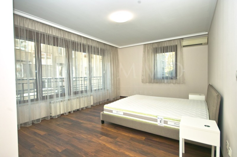 Kiadó  3 hálószobás Sofia , Centar , 220 négyzetméter | 46463152 - kép [8]
