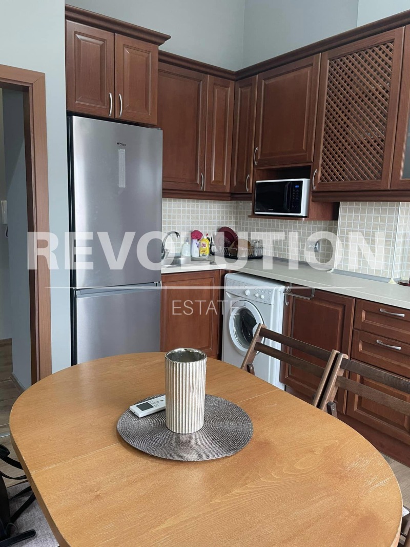 A louer  1 chambre Varna , Kolhozen pazar , 68 m² | 86386446