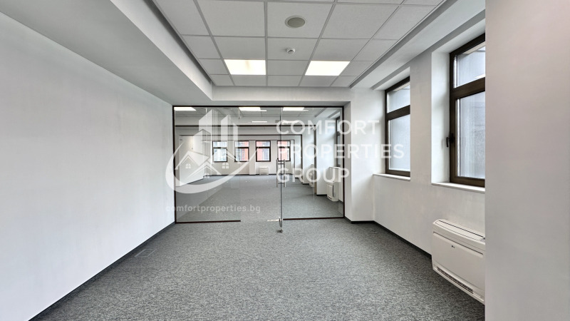 De inchiriat  Birou Sofia , Crâstova vada , 289 mp | 49620647 - imagine [3]