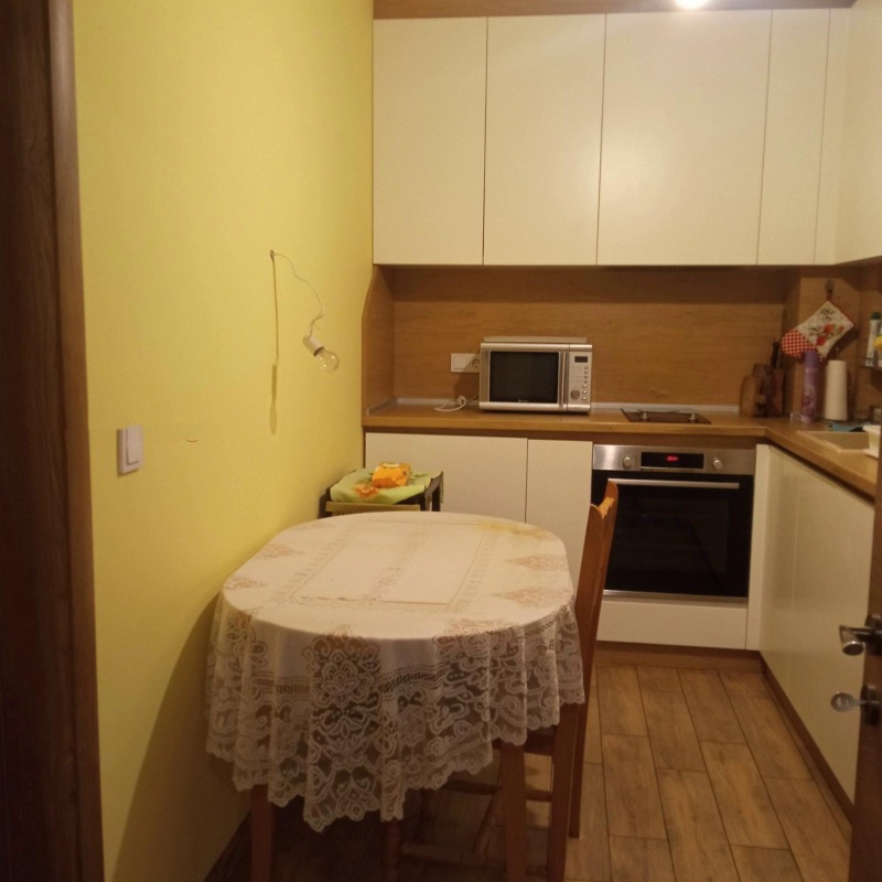Дава под нем  2-стаен, град София, Света Троица •  600 EUR • ID 55646435 — holmes.bg - [1] 