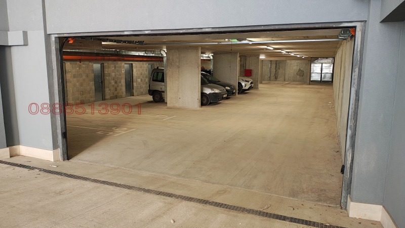 Дава под наем ГАРАЖ, ПАРКОМЯСТО, гр. Варна, Колхозен пазар