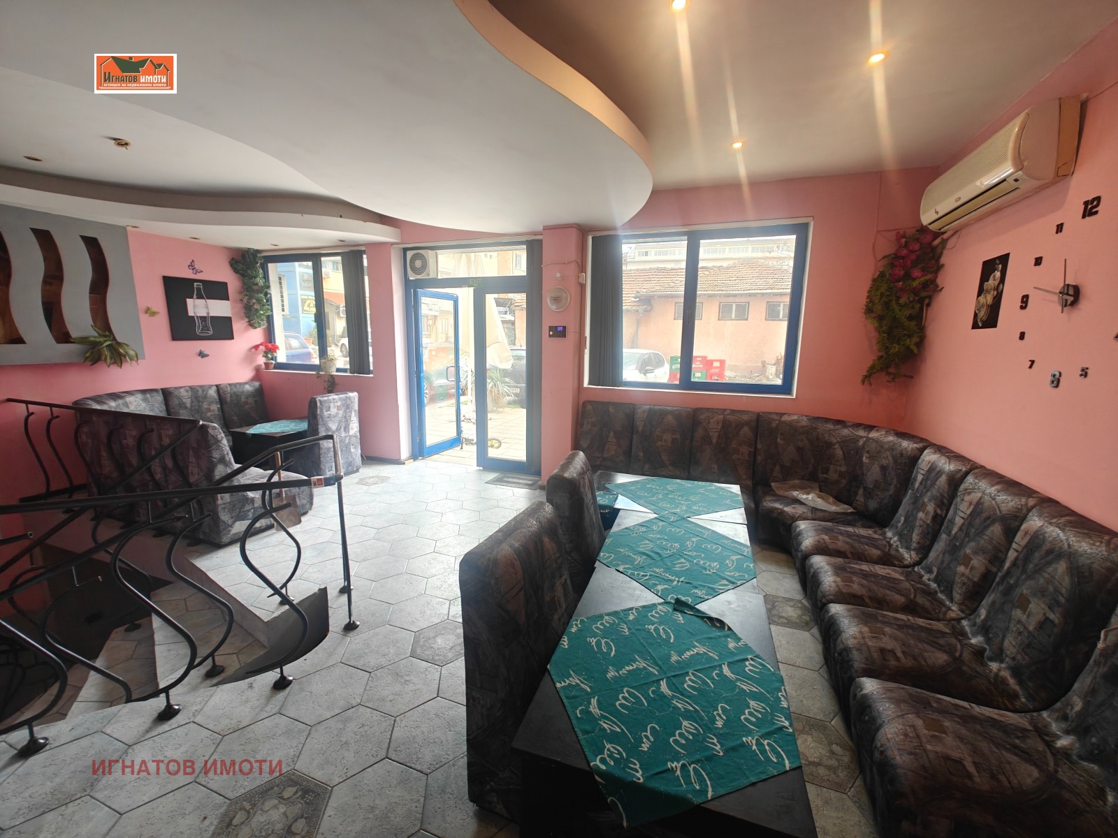 Дава под наем ЗАВЕДЕНИЕ, гр. Пазарджик, Идеален център, снимка 2 - Заведения - 54130738