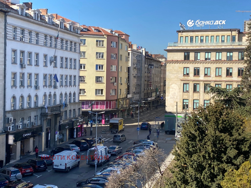 Дава под Наем ОФИС в град София, Център - 490 кв.м / 8 820 € » 17 250.42 лв., ИМОТИ КОРЕКТКОМ
