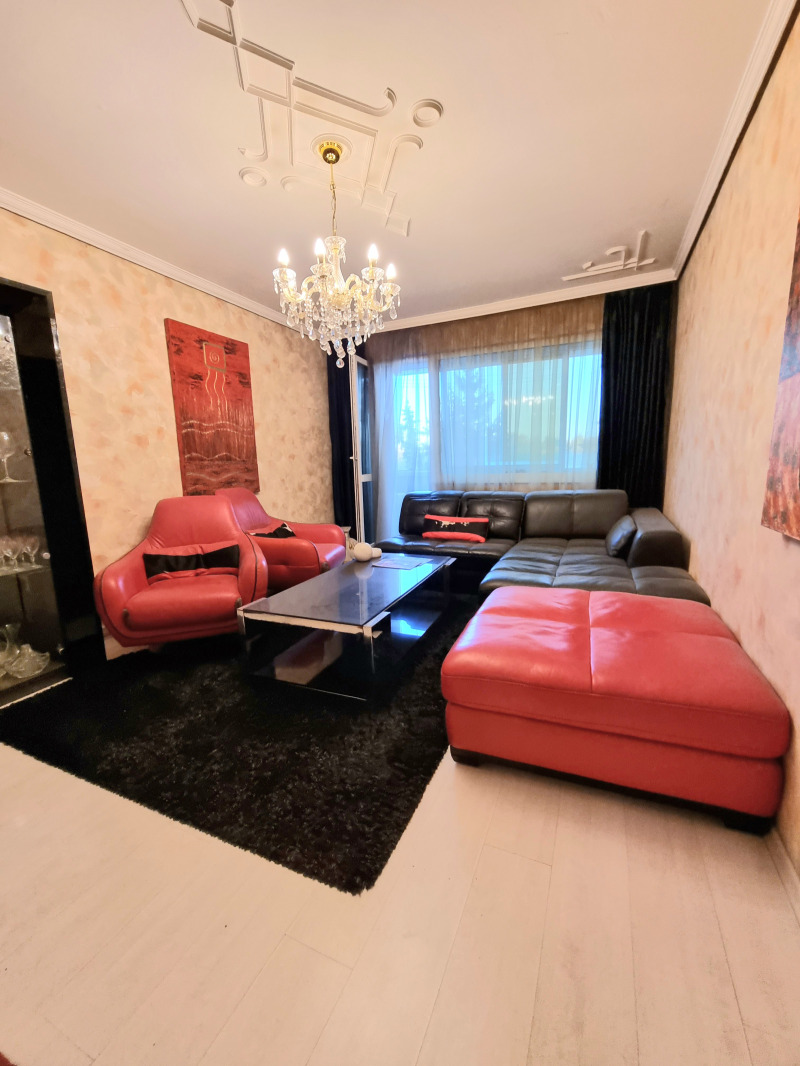 Дава под нем  3-стаен, град София, Красна поляна 3 •  500 EUR • ID 68846155 — holmes.bg - [1] 