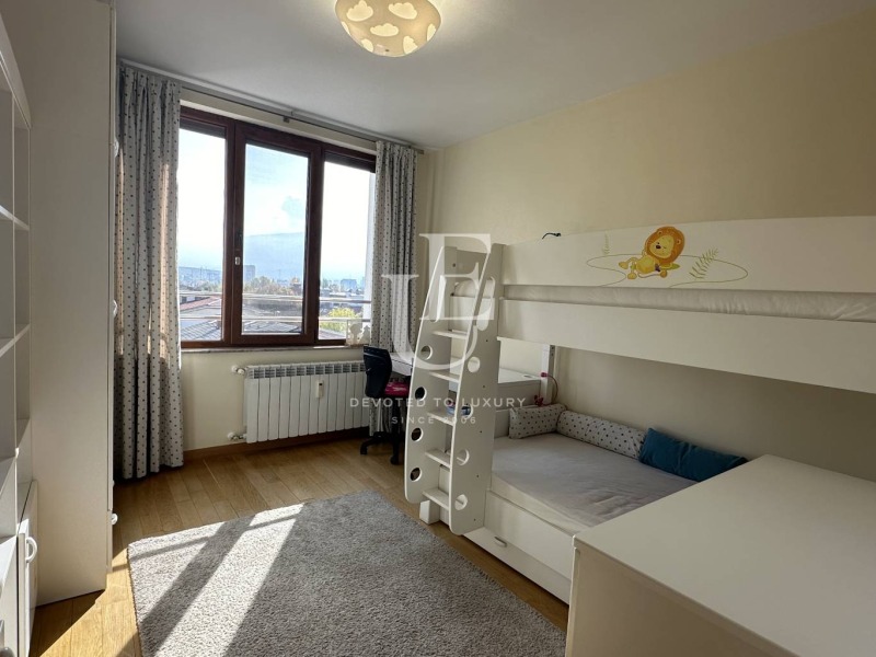 Zu vermieten  3 Schlafzimmer Sofia , Zentar , 120 qm | 20884339 - Bild [10]