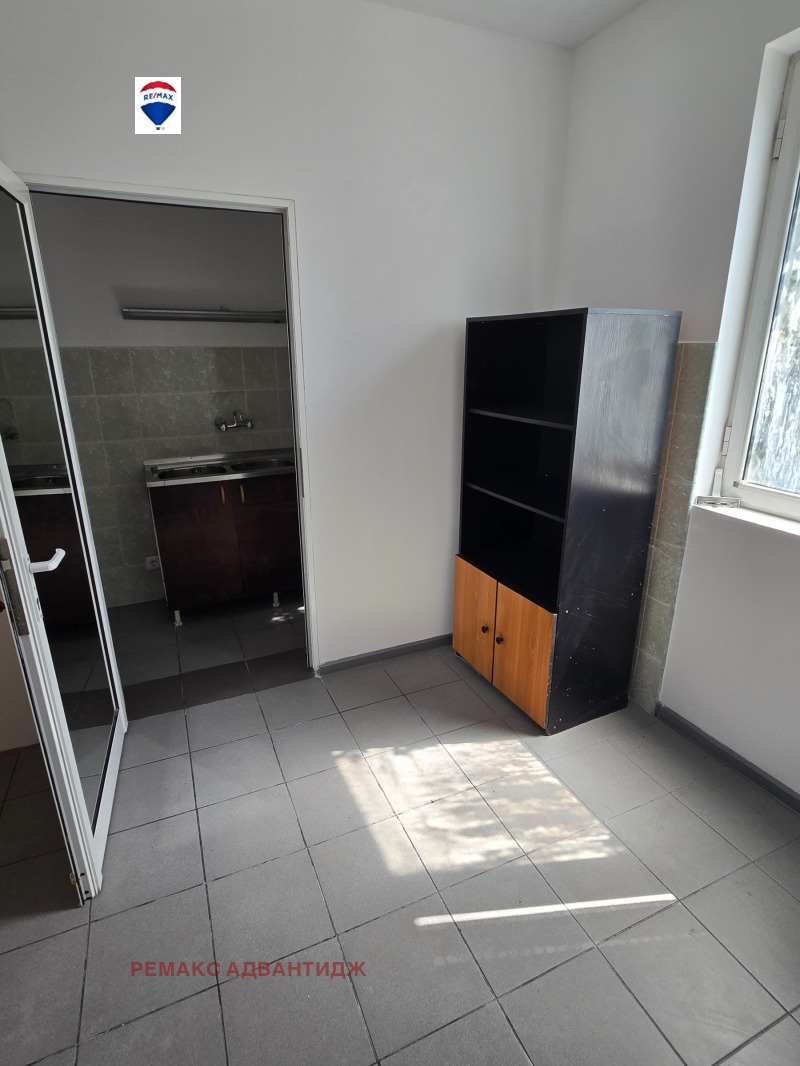 Vuokrattavana  Toimisto Plovdiv , Zapaden , 150 neliömetriä | 94144074 - kuva [3]
