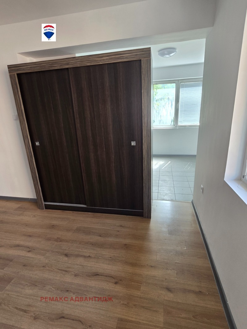 Vuokrattavana  Toimisto Plovdiv , Zapaden , 150 neliömetriä | 94144074 - kuva [2]
