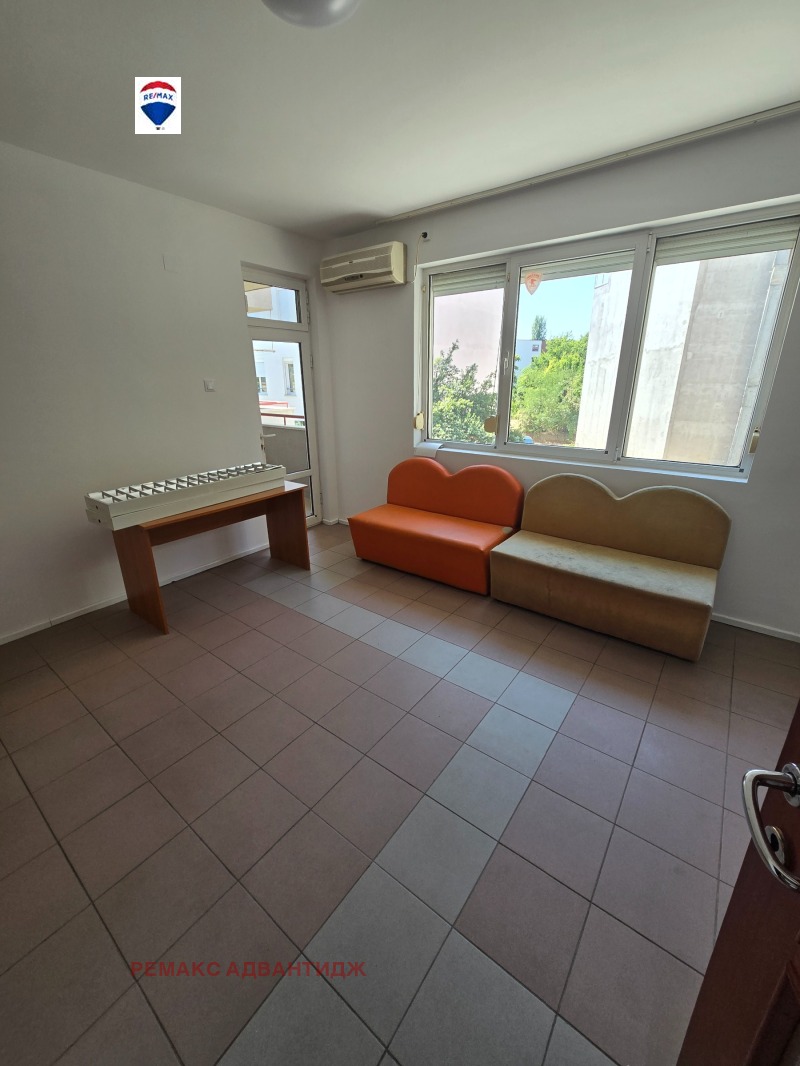 Vuokrattavana  Toimisto Plovdiv , Zapaden , 150 neliömetriä | 94144074 - kuva [6]