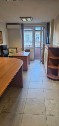 Под наем ОФИС, град София, Медицинска академия • 1400 € • 68681063 — Holmes.bg