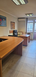 Под наем ОФИС, град София, Медицинска академия • 1400 € • 68681063 — Holmes.bg