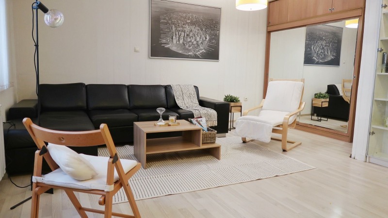 Zu vermieten  1 Schlafzimmer Sofia , Zentar , 46 qm | 61232467