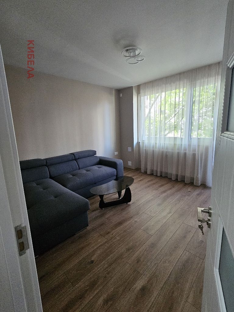 Дава под наем  3-стаен град Плевен , Идеален център , 110 кв.м | 31652735 - изображение [8]