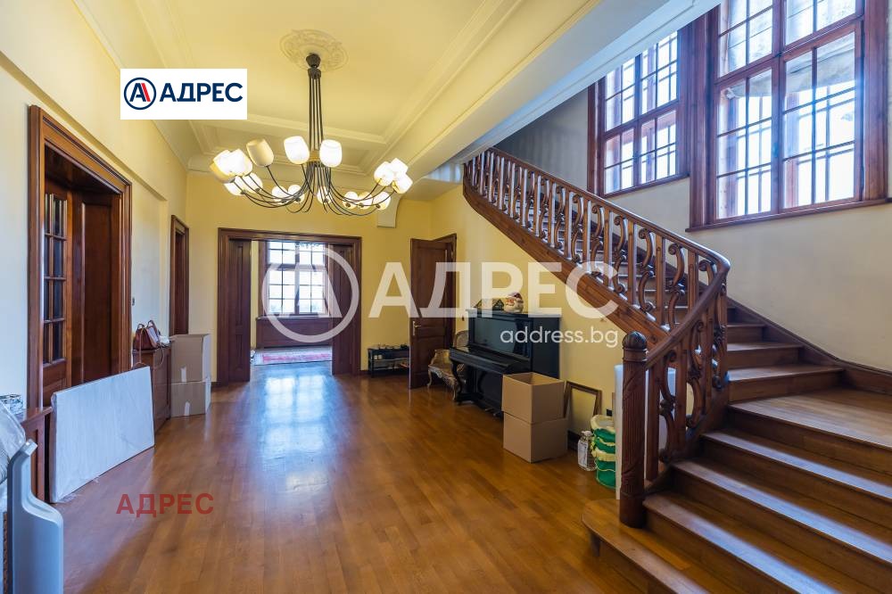 Дава под наем КЪЩА, гр. Варна, Център, снимка 2 - Къщи - 55345998