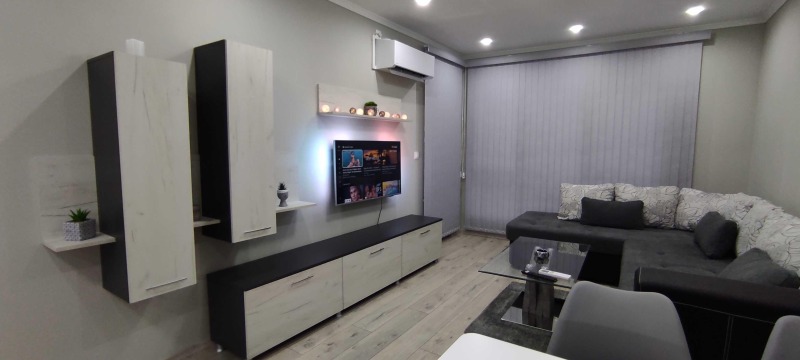 Te huur  1 slaapkamer Plovdiv , Trakija , 75 m² | 55751288