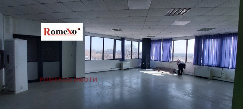 Дава под Наем СКЛАД в град Пловдив, Брезовско шосе - 554 кв.м / 2 770 € » 5 417.65 лв., РОМЕКСО ИМОТИ