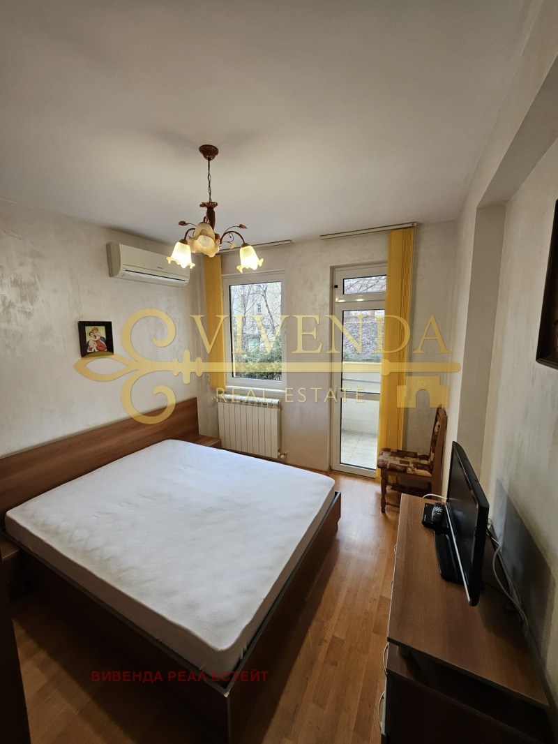 Дава под наем 2-СТАЕН, гр. Плевен, Идеален център, снимка 2 - Апартаменти - 53254152