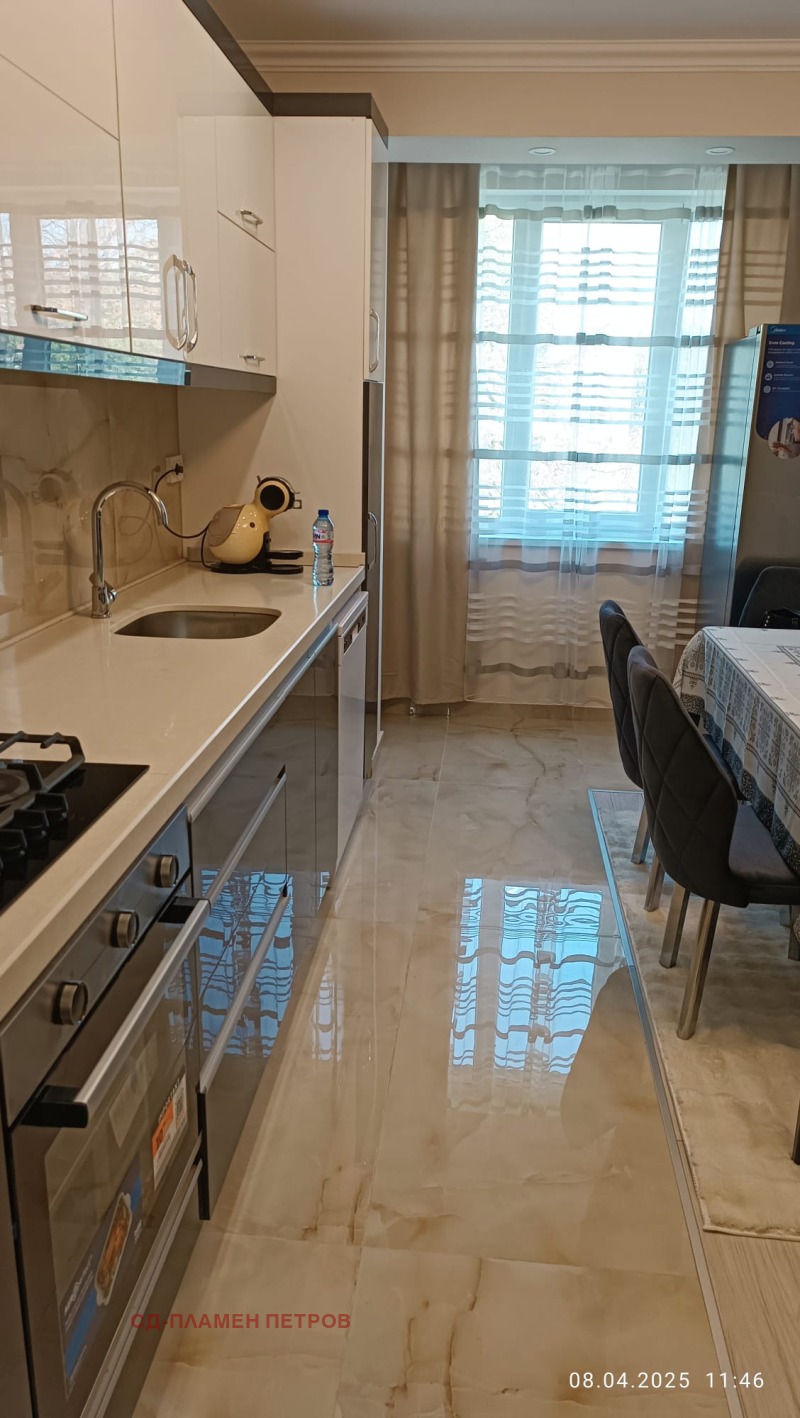 Дава под наем  3-стаен град Шумен , Херсон , 98 кв.м | 42040848