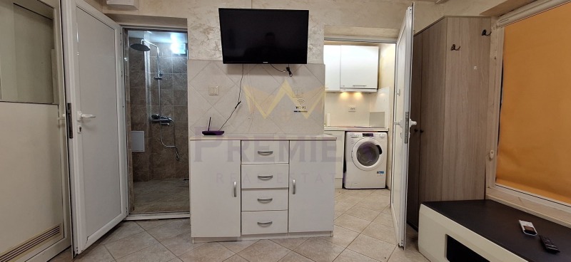 Дава под Наем 1-СТАЕН в град Варна, Спортна зала - 25 кв.м / 330 € » 645.42 лв., ИМОТИ ПРЕМИЕР- ВАРНА