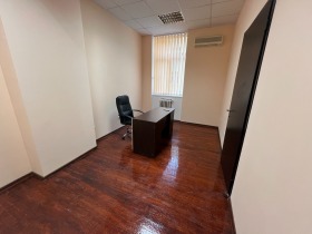 Oficina Tsentar, Sofia 5