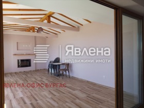 Ufficio Tsentar, Burgas 13