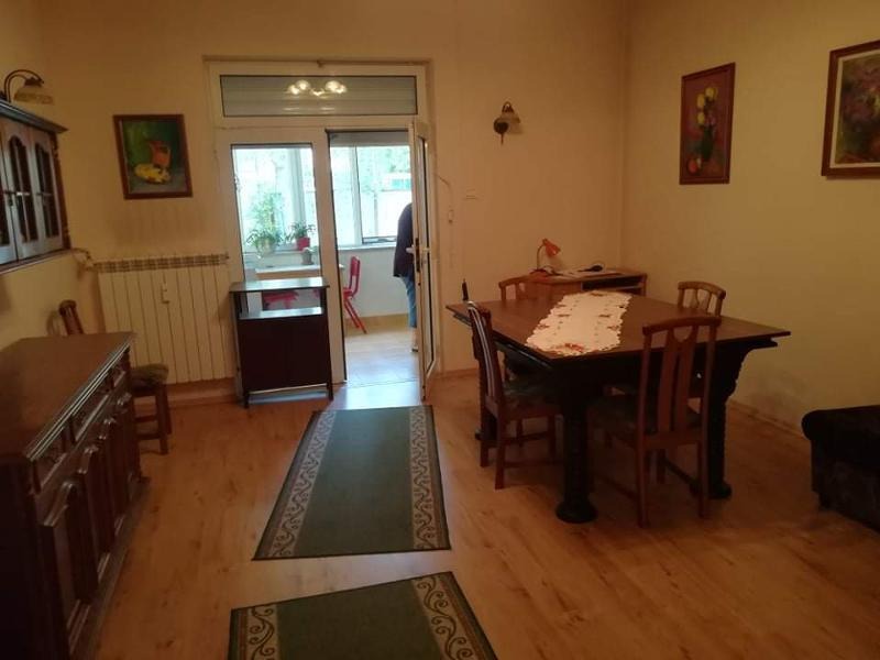 Дава под наем 2-СТАЕН, гр. София, Център, снимка 2 - Апартаменти - 52925419