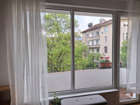 Тристайни апартаменти под наем в град София, Докторски паметник - изображение 10 