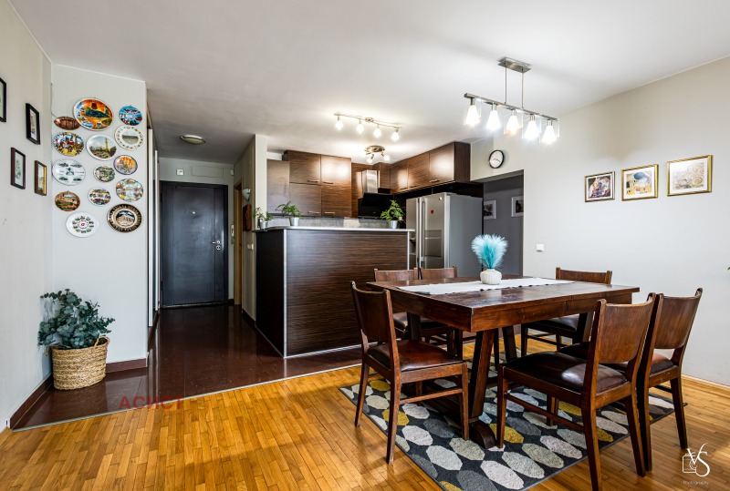 Дава под наем МНОГОСТАЕН, гр. София, Център, снимка 2 - Апартаменти - 53093256