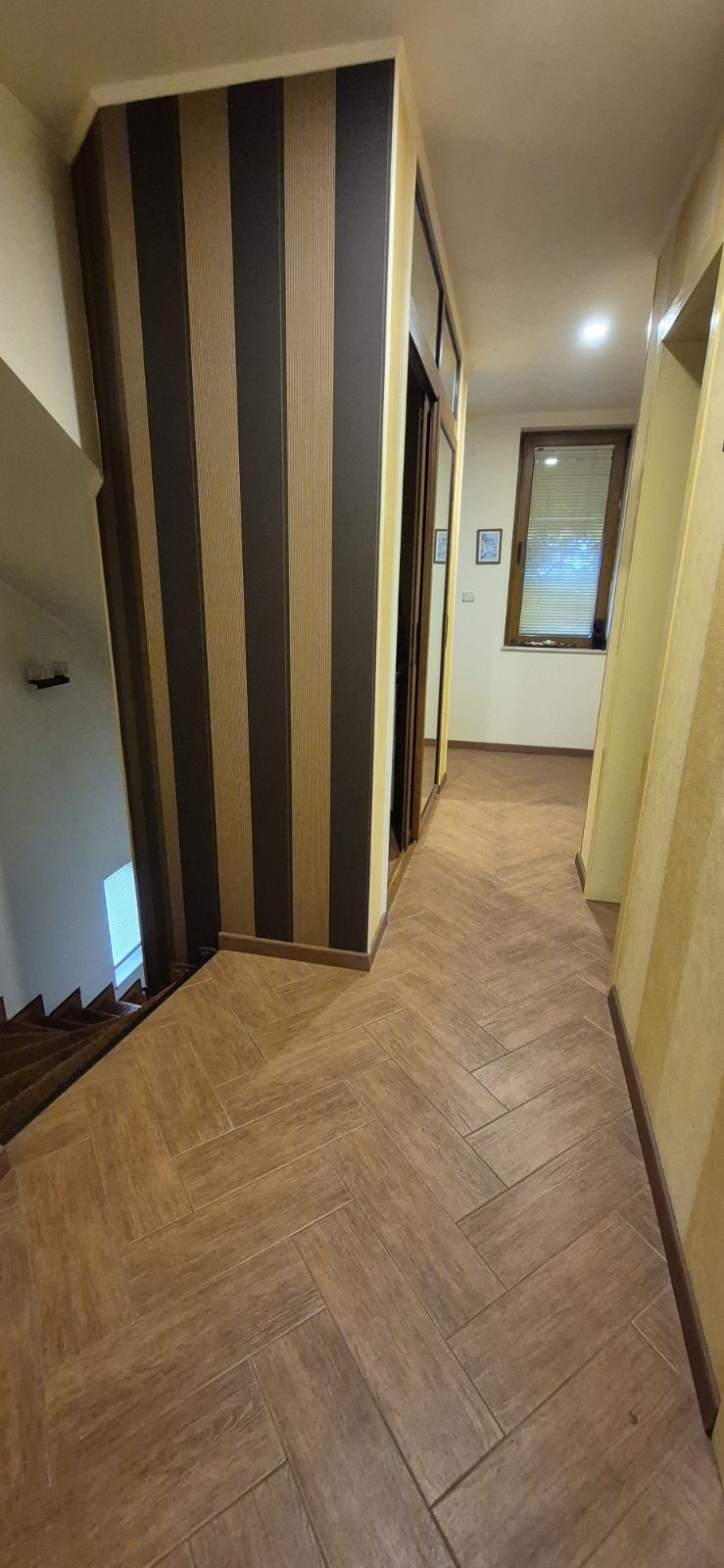 Дава под наем КЪЩА, гр. Варна, к.к. Св.Св. Константин и Елена, снимка 11 - Къщи - 52340458