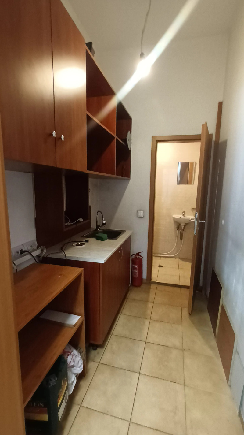 Vuokrattavana  Myymälä Sofia , Tsentar , 40 neliömetriä | 28573693 - kuva [4]