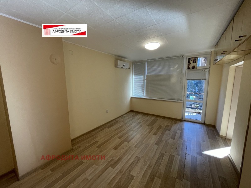 Дава под Наем ОФИС в град Стара Загора, Ремиза - 100 кв.м / 357.90 € » 700 лв., АФРОДИТА ИМОТИ