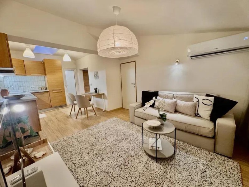 Дава под наем 2-СТАЕН, гр. София, Оборище