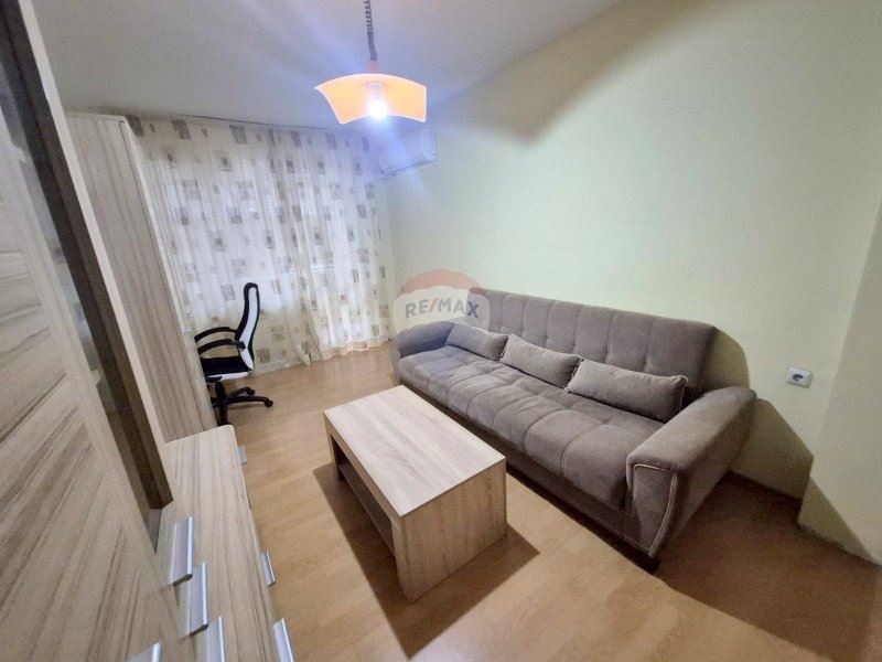 Дава под наем 2-СТАЕН, гр. Варна, Спортна зала, снимка 2 - Апартаменти - 54337602