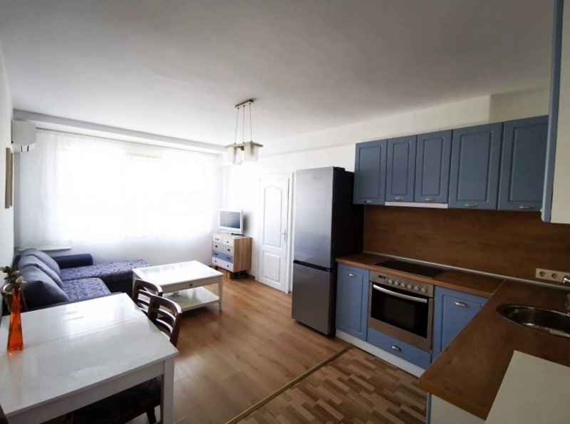 Дава под нем  3-стаен, град София, Гоце Делчев •  699 EUR • ID 44687513 — holmes.bg - [1] 
