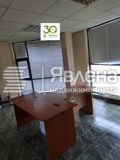 Издаје се  Канцеларија Варна , ВИНС-Червен плоштад , 124 м2 | 75746753 - слика [4]