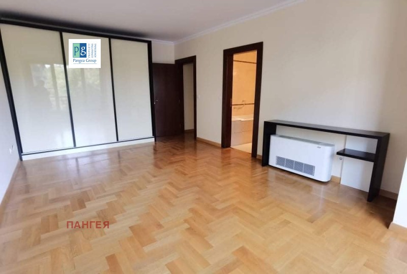 De inchiriat  2 dormitoare Sofia , Iztoc , 212 mp | 82890639 - imagine [9]