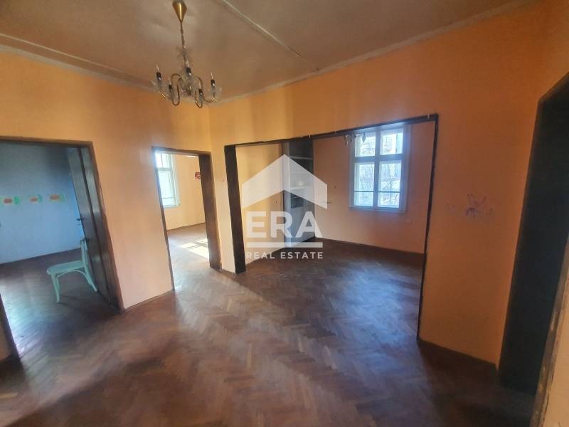 Дава под наем КЪЩА, гр. София, Лозенец, снимка 2 - Къщи - 53512855