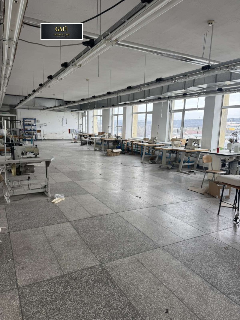 Дава под наем ПРОМ. ПОМЕЩЕНИЕ, гр. Плевен, Широк център, снимка 5 - Производствени сгради - 53285020