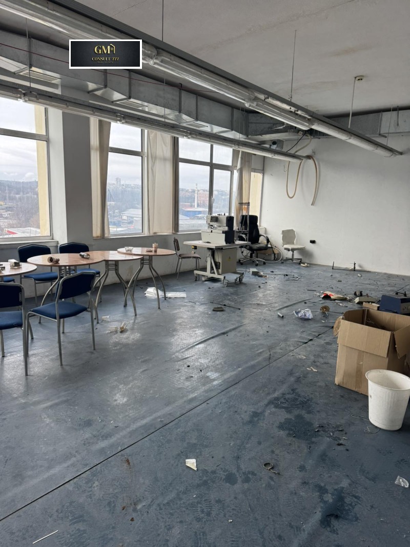 Дава под наем ПРОМ. ПОМЕЩЕНИЕ, гр. Плевен, Широк център