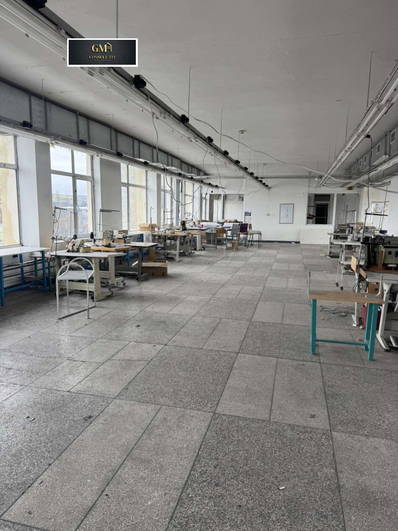 Дава под наем ПРОМ. ПОМЕЩЕНИЕ, гр. Плевен, Широк център, снимка 3 - Производствени сгради - 53285020