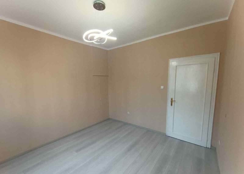 Дава под наем 2-СТАЕН, гр. София, Център, снимка 2 - Апартаменти - 53033011