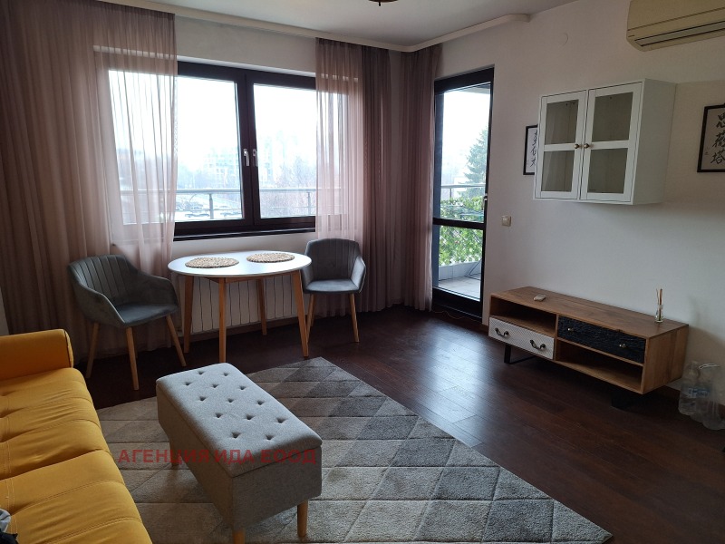 Дава под наем 3-СТАЕН, гр. София, Оборище