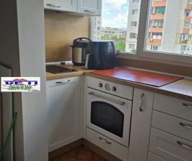 Huone Nadežda 2, Sofia 1