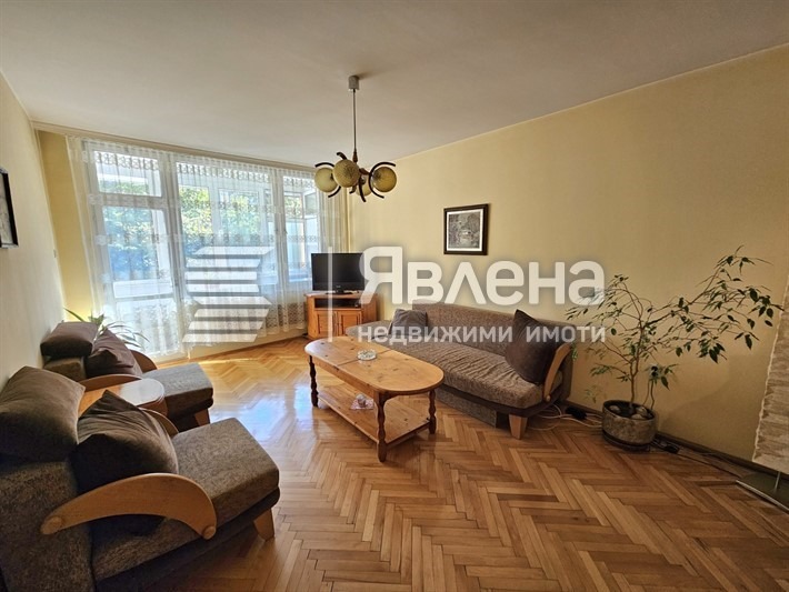 Дава под наем  2-стаен град София , Сухата река , 70 кв.м | 81860019